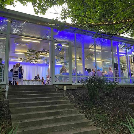 קלופר Hotel Paradise Place מראה חיצוני תמונה