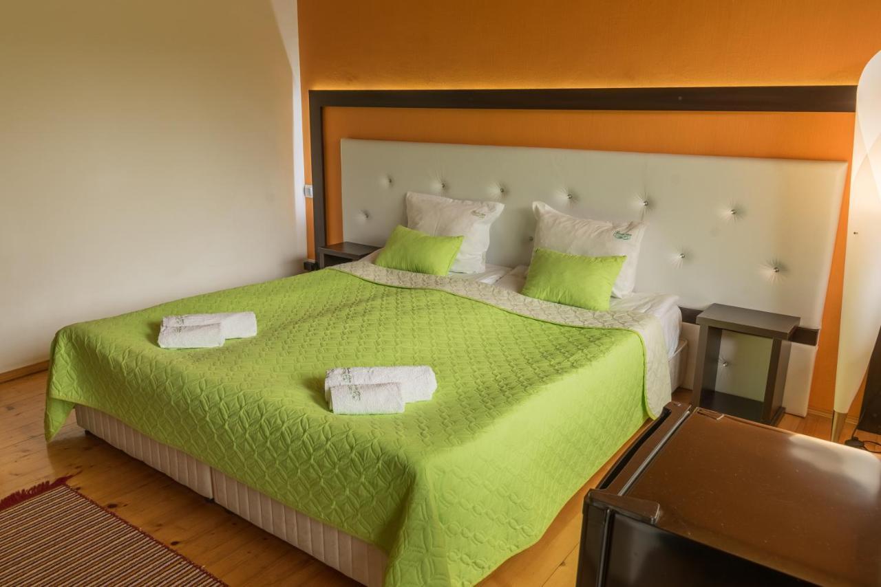 קלופר Hotel Paradise Place מראה חיצוני תמונה